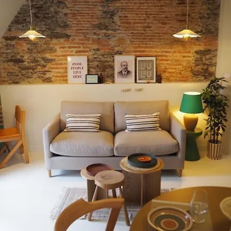 De Charme Refait A Neuf Place Graslin