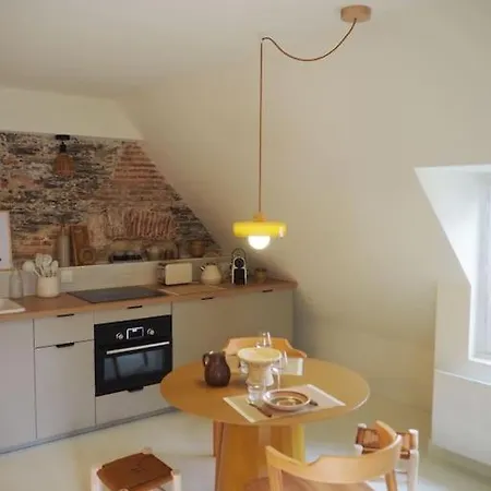 De Charme Refait A Neuf Place Graslin