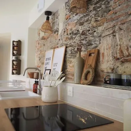 Appartement De Charme Refait A Neuf Place Graslin *