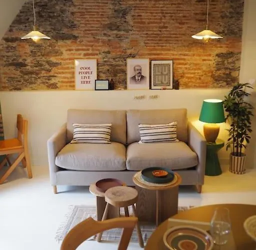 De Charme Refait A Neuf Place Graslin