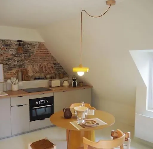 De Charme Refait A Neuf Place Graslin