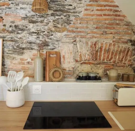 De Charme Refait A Neuf Place Graslin Nantes